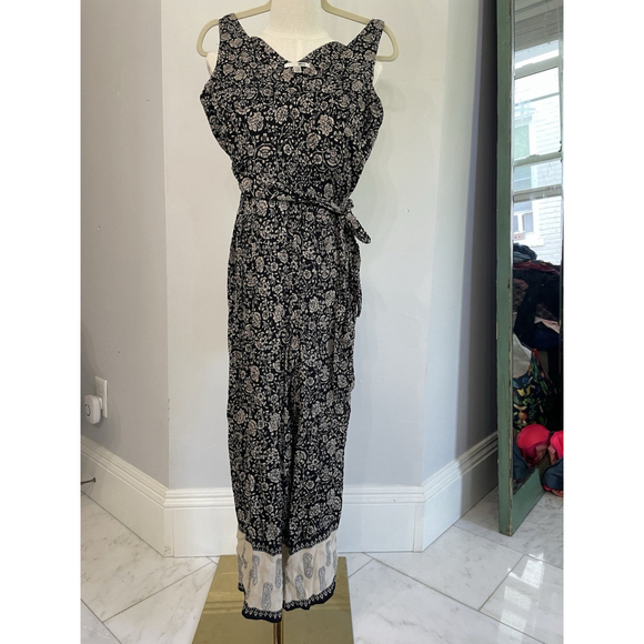 Amuse Society Black And Tan Floral Print Belted Crop Leg Jumpsuit Size Small EUC - Picture 2 of 9